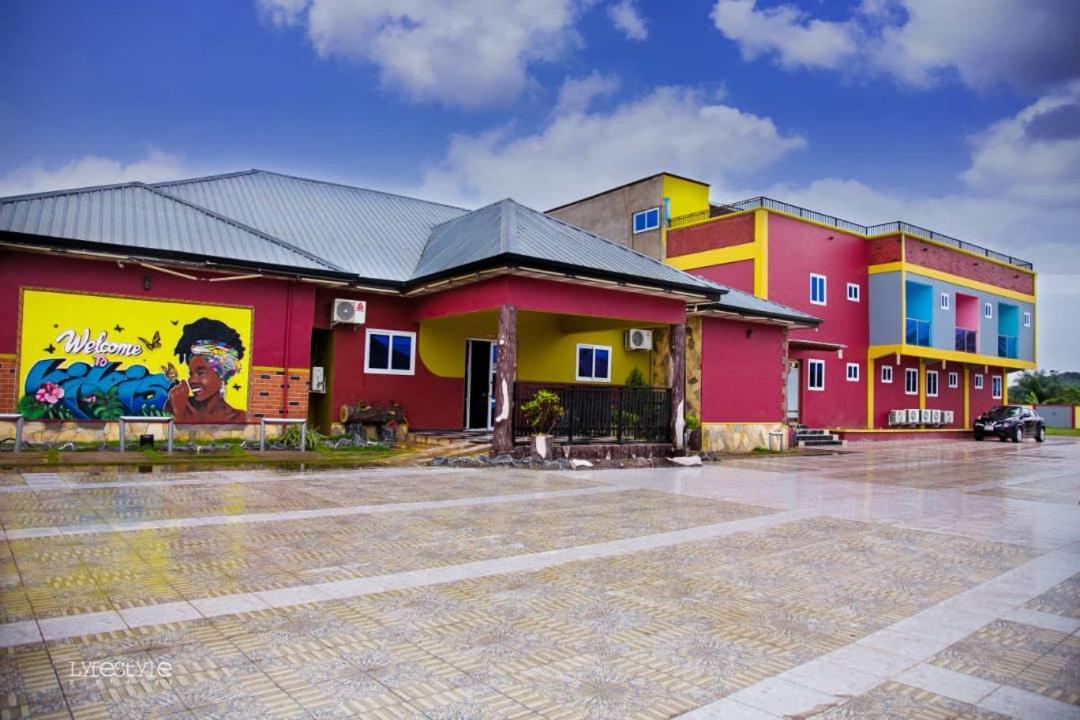 Kikis Court Resort Hohoe Экстерьер фото