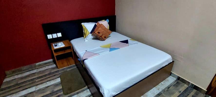 Kikis Court Resort Hohoe Экстерьер фото