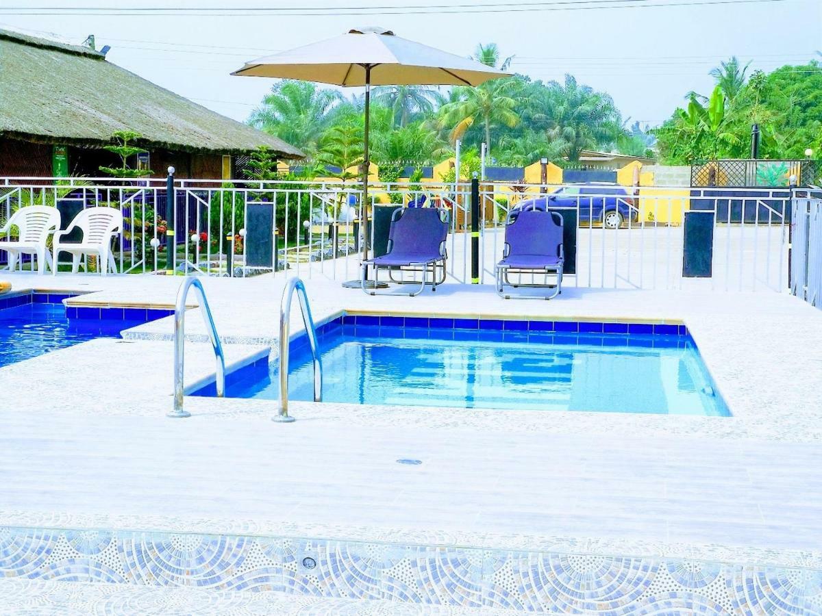 Kikis Court Resort Hohoe Экстерьер фото